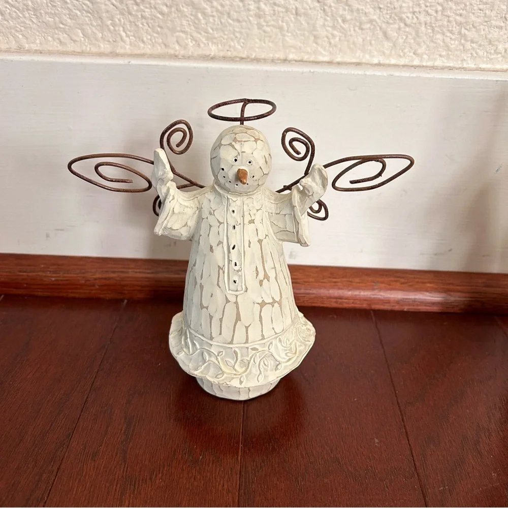 Flurryville Living Quarters Snow Family Nativity Creche, Christmas